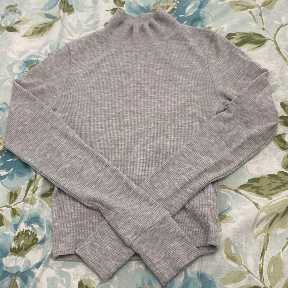 American Eagle Outfitters Gray Knit Top